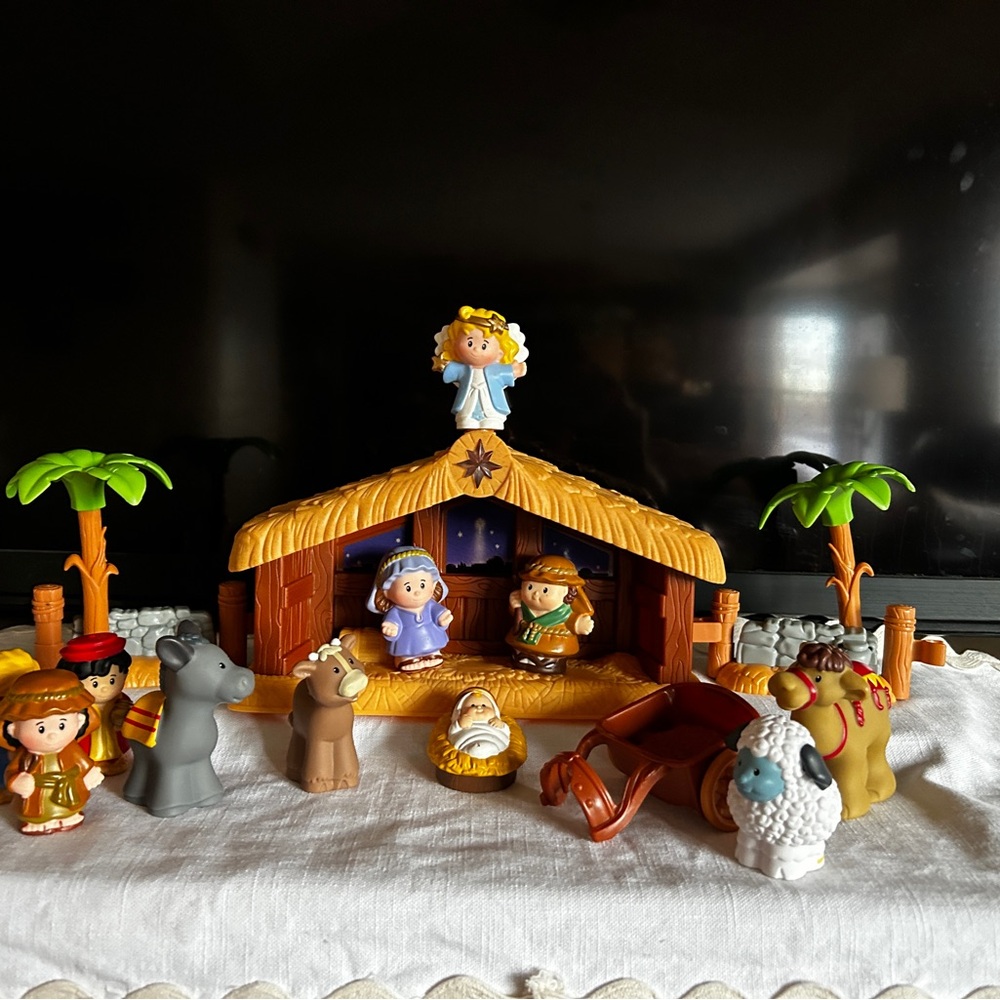 Nativity Scene Playset with Colorful Figures